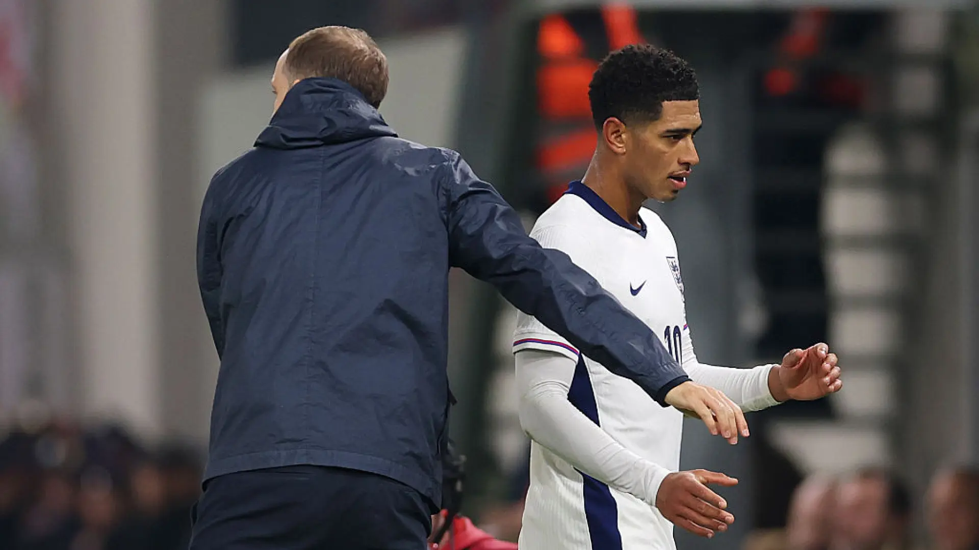 Jude Bellingham se enfada al ser sustituido y Thomas Tuchel le manda un mensaje: «Hay que respetar a los compañeros que entran»