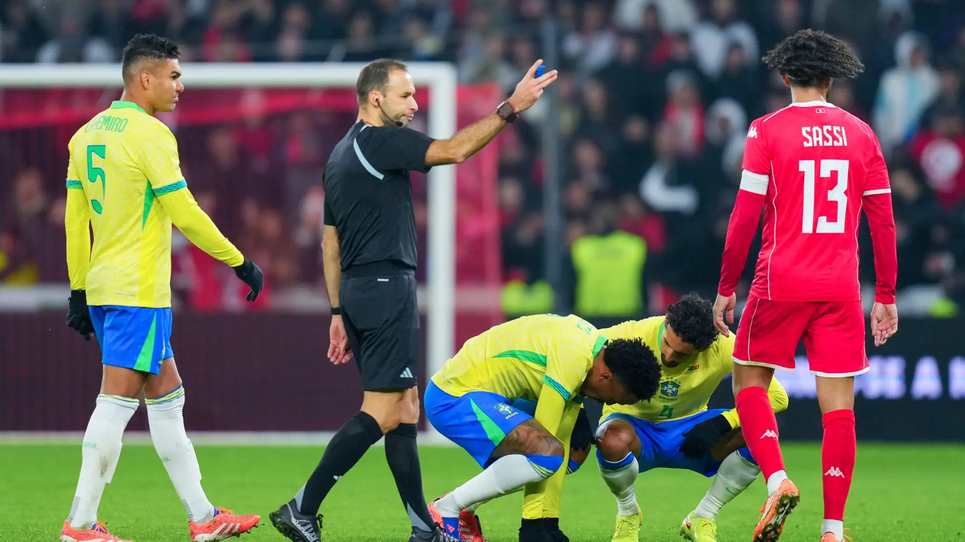 Militao abandona lesionado el Brasil – Túnez y saltan las alarmas en el Real Madrid