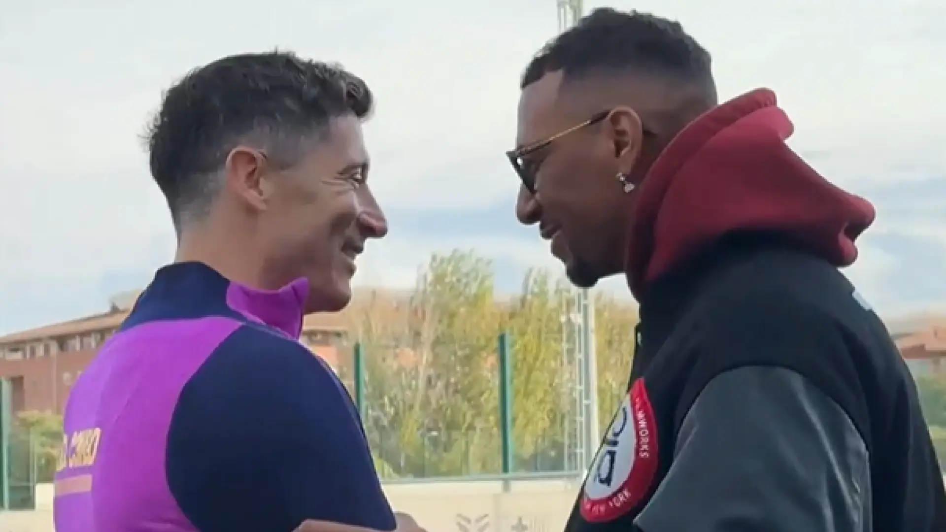 Críticas al Barça por recibir a Boateng, exfutbolista condenado por agredir a su expareja: «Una vergüenza institucional»