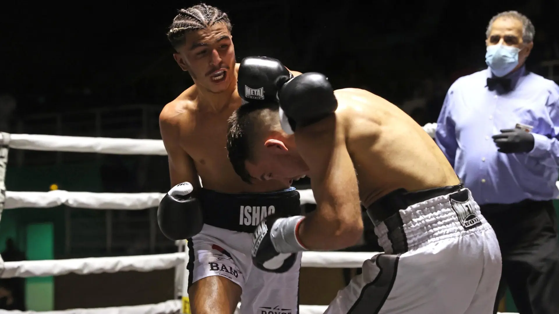 El boxeador francés Ishaq Bentchakal es asesinado a tiros en el barrio parisino de Drancy a los 24 años