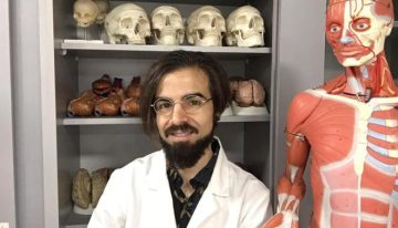 Jordi Olloquequi, experto en longevidad: «No existe una fuente de juventud en un bote. Es más efectivo hacer deporte que gastarse dinero en suplementos o cremas»