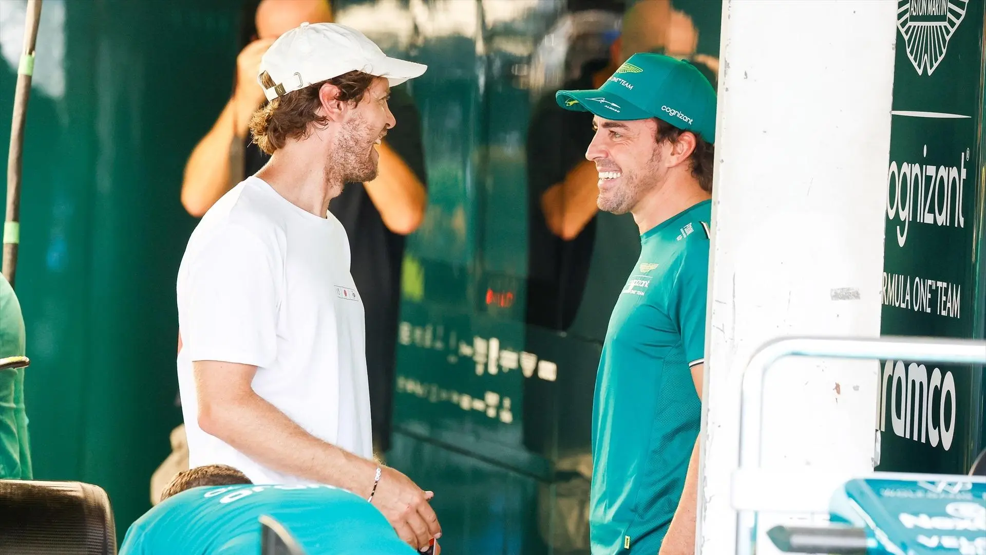 Sebastian Vettel compara su carrera con la de Fernando Alonso: «Es otra vida diferente, no tiene hijos, no sé si tiene pareja o está casado»