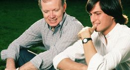 «Steve Jobs me llamó porque tenía un gran problema». El día que Regis McKenna salió de su retiro para aconsejar a Apple ser honesta