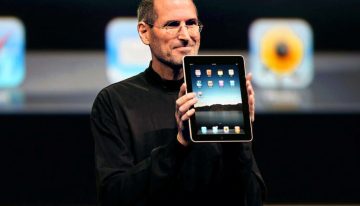 Steve Jobs no esperaba que el iPad se asociase a la «higiene femenina». Eso y las carencias técnicas le costaron 800 correos de quejas