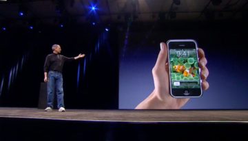 El iPhone estuvo a punto de tener un «pomo virtual» en la pantalla. Steve Jobs lo descartó por una razón de peso