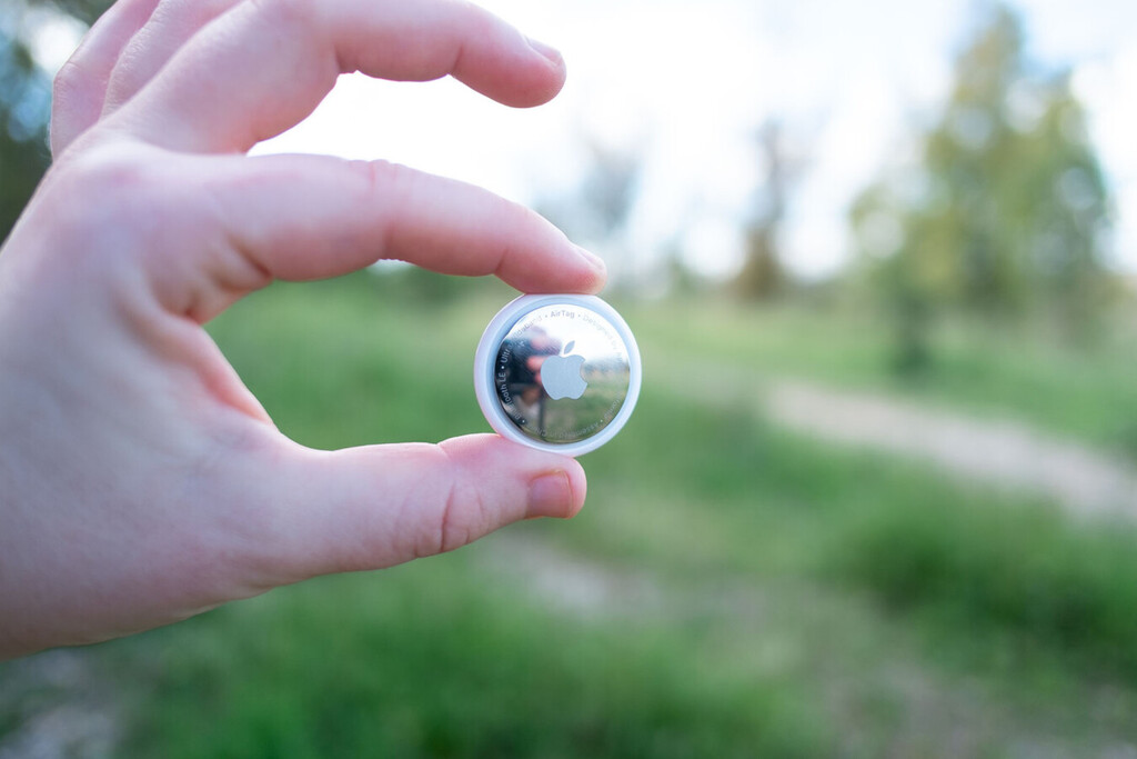 Cuatro AirTag por menos de lo que cuestan tres: vuelve de oferta el pack para tener localizadas la maleta, mochila o cartera 