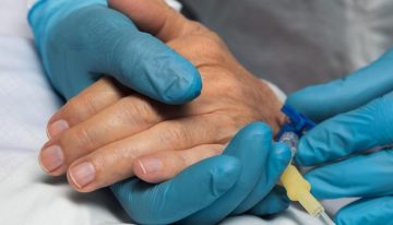 La mejoría justo antes de morir no es ningún milagro: esto es lo que la ciencia sabe (y lo que no) sobre la lucidez terminal