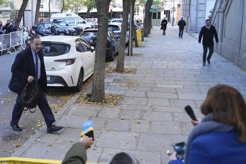 Ábalos pide la libertad y acusa al Supremo de buscar una «declaración colaborativa al estilo de la del imputado Aldama» con su entrada en prisión