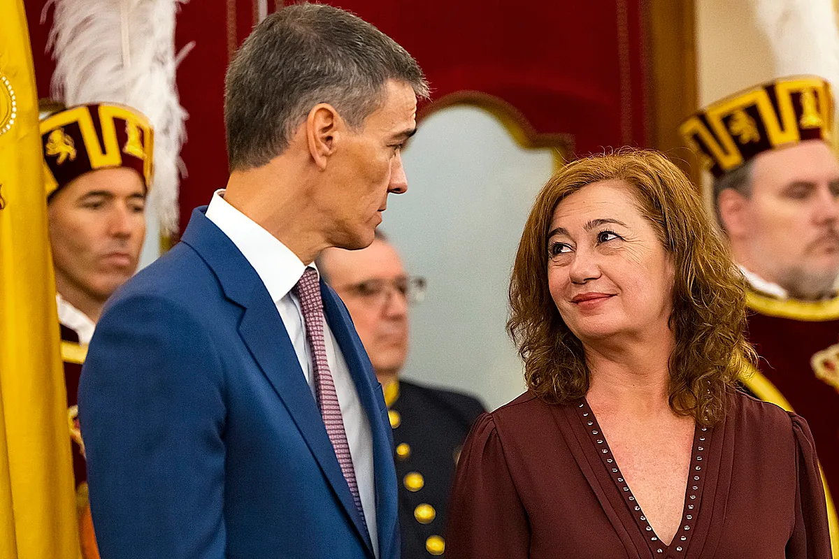 Sánchez agita la 'ruptura' que le pide Puigdemont en el Día de la Constitución más bronco