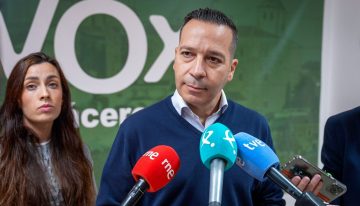 Guardiola vuelve al cuerpo a cuerpo con Abascal: «Tiene un problema personal conmigo y no debe ver bien que haya mujeres que lideremos con firmeza»