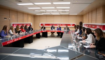 Ferraz logra calmar a las responsables de Igualdad del PSOE que pedían llevar el 'caso Salazar' a la Fiscalía: «Lo importante es que se va acompañar a las víctimas»