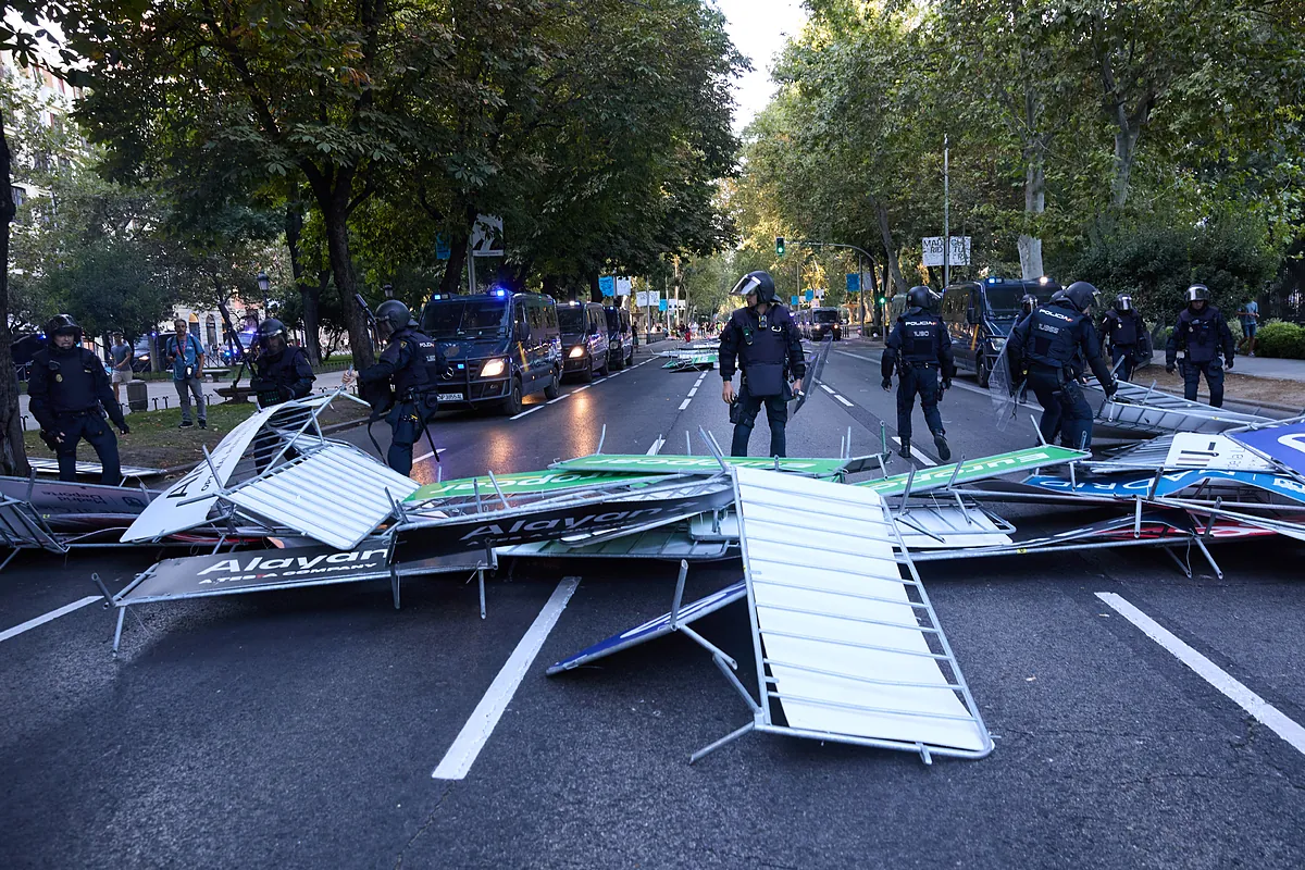 Un juez abre diligencias por imprudencia y prevaricación contra el delegado de Gobierno en Madrid por el dispositivo de La Vuelta
