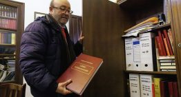 Un nacimiento y 21 entierros en año y medio en Ahillones, un símbolo de la región de los 158 pueblos en riesgo de extinción