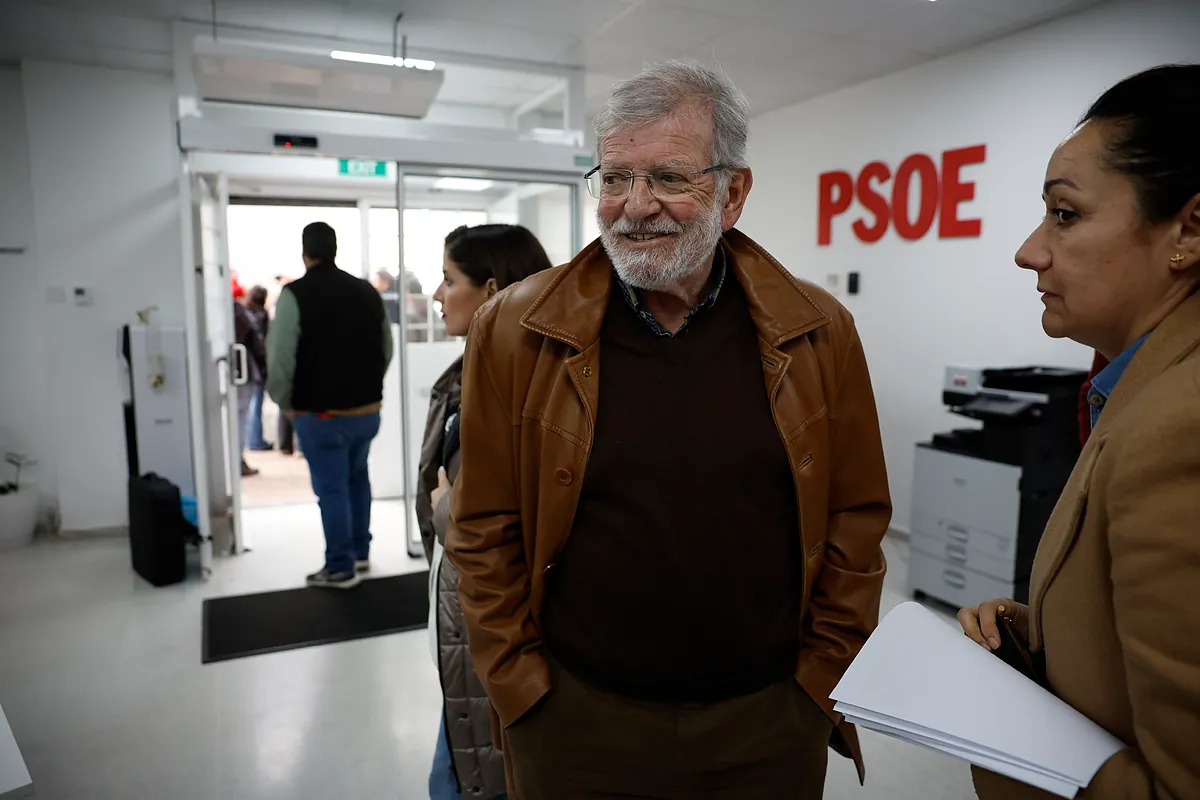 Ferraz confronta a Ibarra y asegura que serán los militantes extremeños quienes decidan si el PSOE se abstiene para investir a Guardiola
