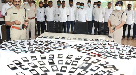 Algunos de los teléfonos recuperados gracias a la app Sanchar Saathi