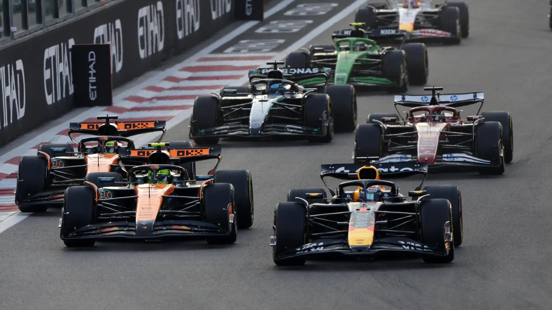 Carrera del Gran Premio de Fórmula 1 de Abu Dhabi, en directo: lucha por el título entre Lando Norris, Max Verstappen y Oscar Piastri