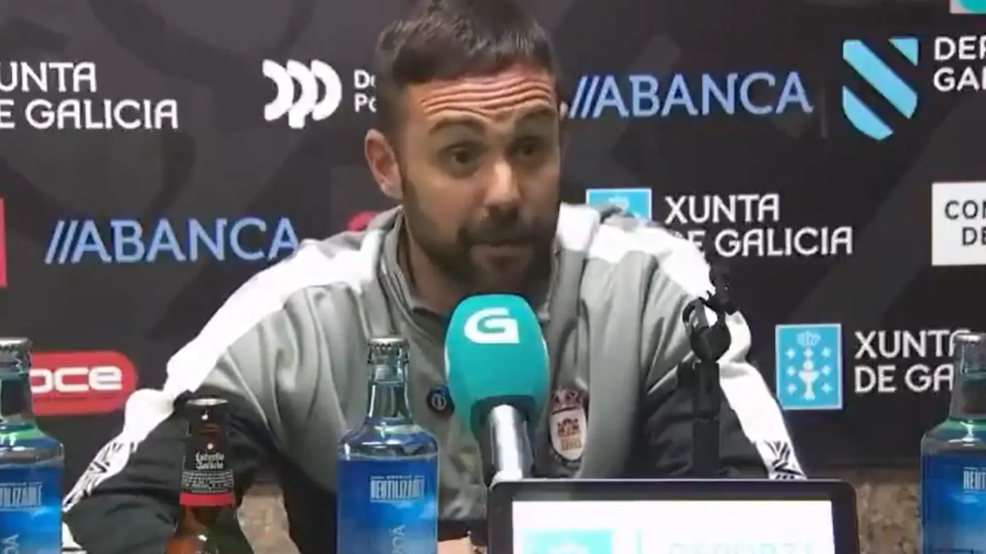 La surrealista pelea entre el entrenador del Ávila y el jefe de prensa del Coruxo, en silla de ruedas: gritos, insultos y una supuesta patada