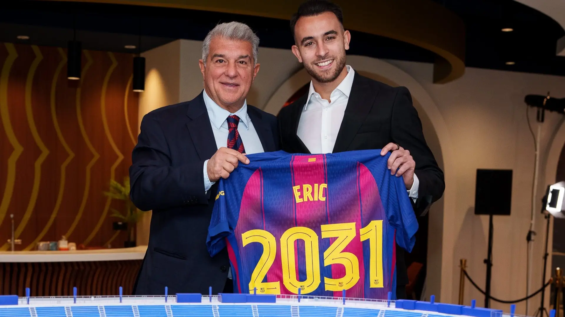 Eric García renueva con el Barça hasta 2031 y repasa la crisis del Real Madrid: «No me alegro de que a un rival le vaya mal»