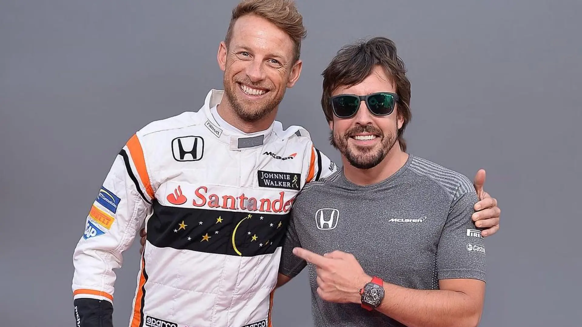 Button anima a Alonso a que se retire y tenga hijos: «Me gustaría verlo con un montón de pequeños Fernando corriendo en karting»