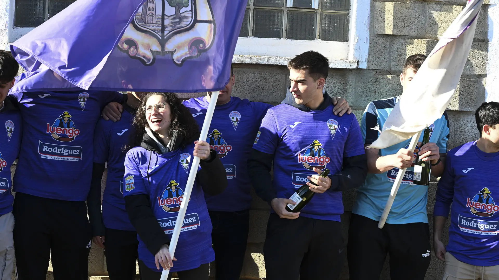 La Bañeza FC, el equipo de fútbol al que le ha tocado El Gordo: «Si Vinícius está a disgusto, nosotros lo compramos»