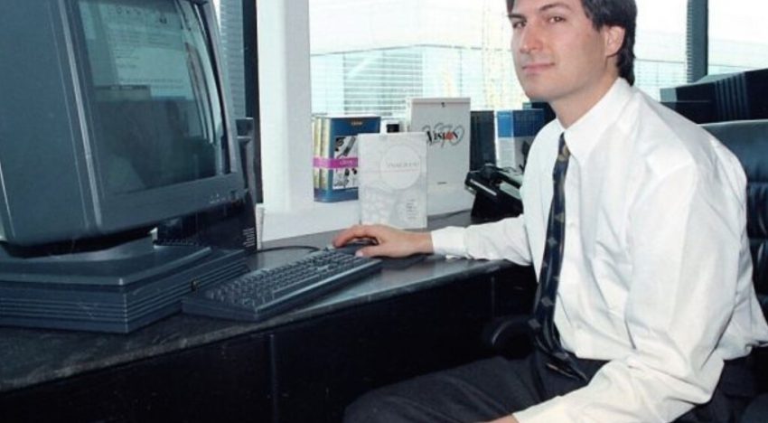 La decisión de usar la IA de Google recuerda a la vieja Apple que trajo de vuelta a Steve Jobs: buscar fuera lo que no puedes crear dentro