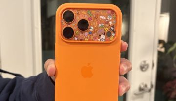 Si no te gusta el diseño trasero de tu iPhone 17 Pro, Apple tiene una idea para ti que ya es una moda viral: ponerle pegatinas