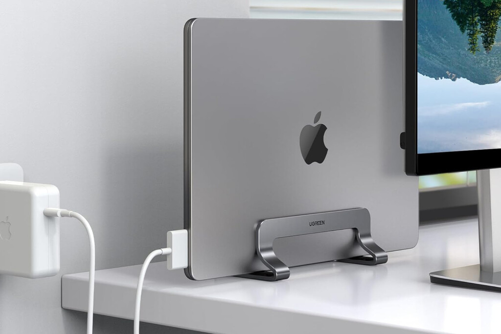 ¿Dónde guardas el MacBook cuando no lo utilizas? Este accesorio te permite ahorrar espacio en el escritorio 