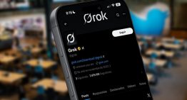 X (Twitter) se ha llenado de fotos sexualizadas con la IA. Tanto que EEUU ha pedido a Apple y Google prohibir X y Grok