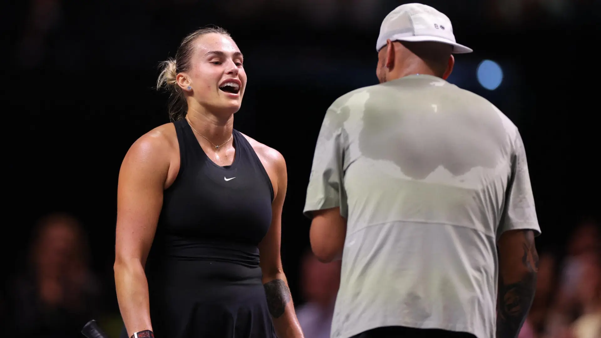 Aryna Sabalenka reta de nuevo a Kyrgios… pero con un cambio de normas: «Le daría toda la pista, pero cogería dos servicios»