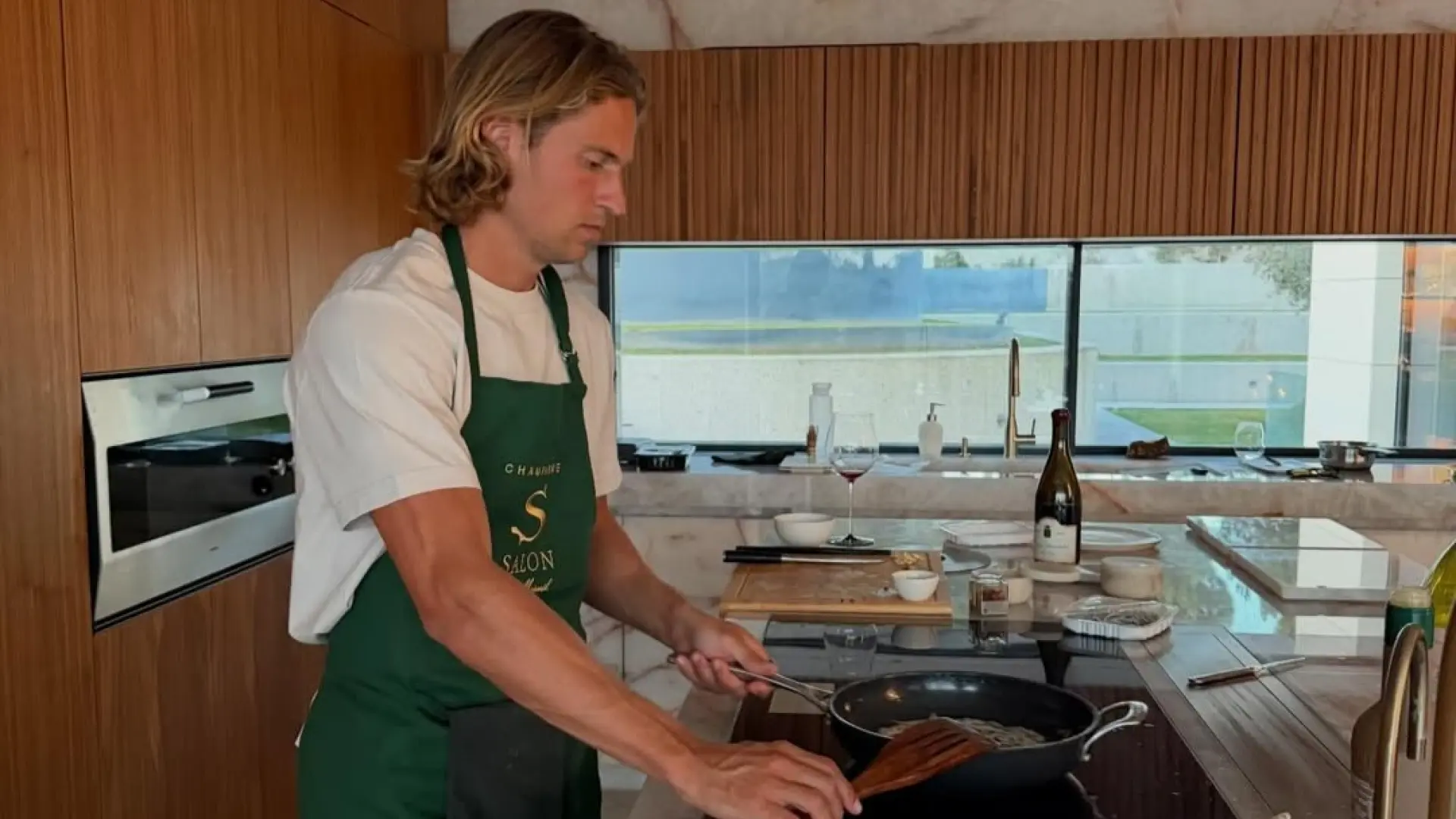 Marcos Llorente se pasa a los fogones: «Han tenido que pasar 13 años para que esto ocurra, no me escondo»