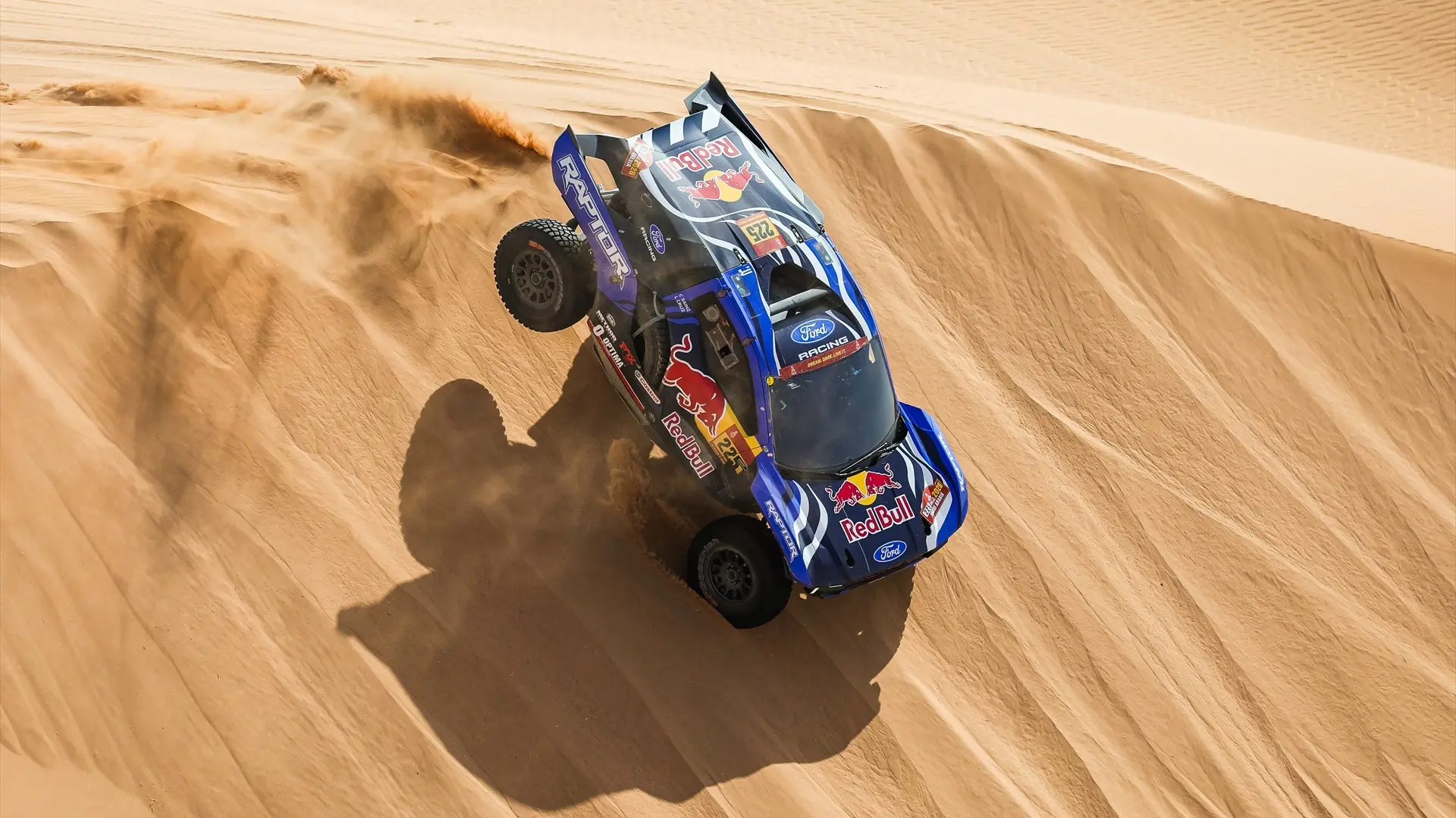Así está la clasificación del Rally Dakar 2026: Nani Roma y Carlos Sainz lideran en coches y Tosha Schareina recorta en motos