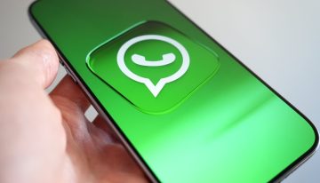 WhatsApp acaba de resolver el mayor drama de meter a alguien nuevo en un grupo. Eso sí, la solución viene con chivato incluido