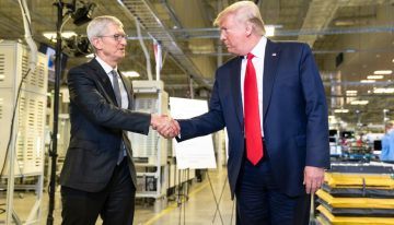 Apple se tragó el coste de los aranceles para no tocar el precio del iPhone. El nuevo plan de Trump pone a prueba esa estrategia