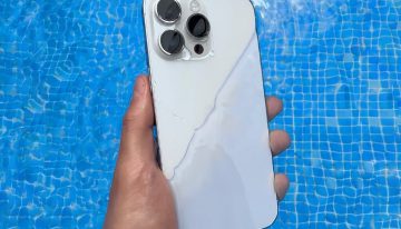 Cada 20 preguntas, ChatGPT se bebe medio litro de agua. Apple era la única que no pasaba sed, hasta que ha llamado a la puerta de Google