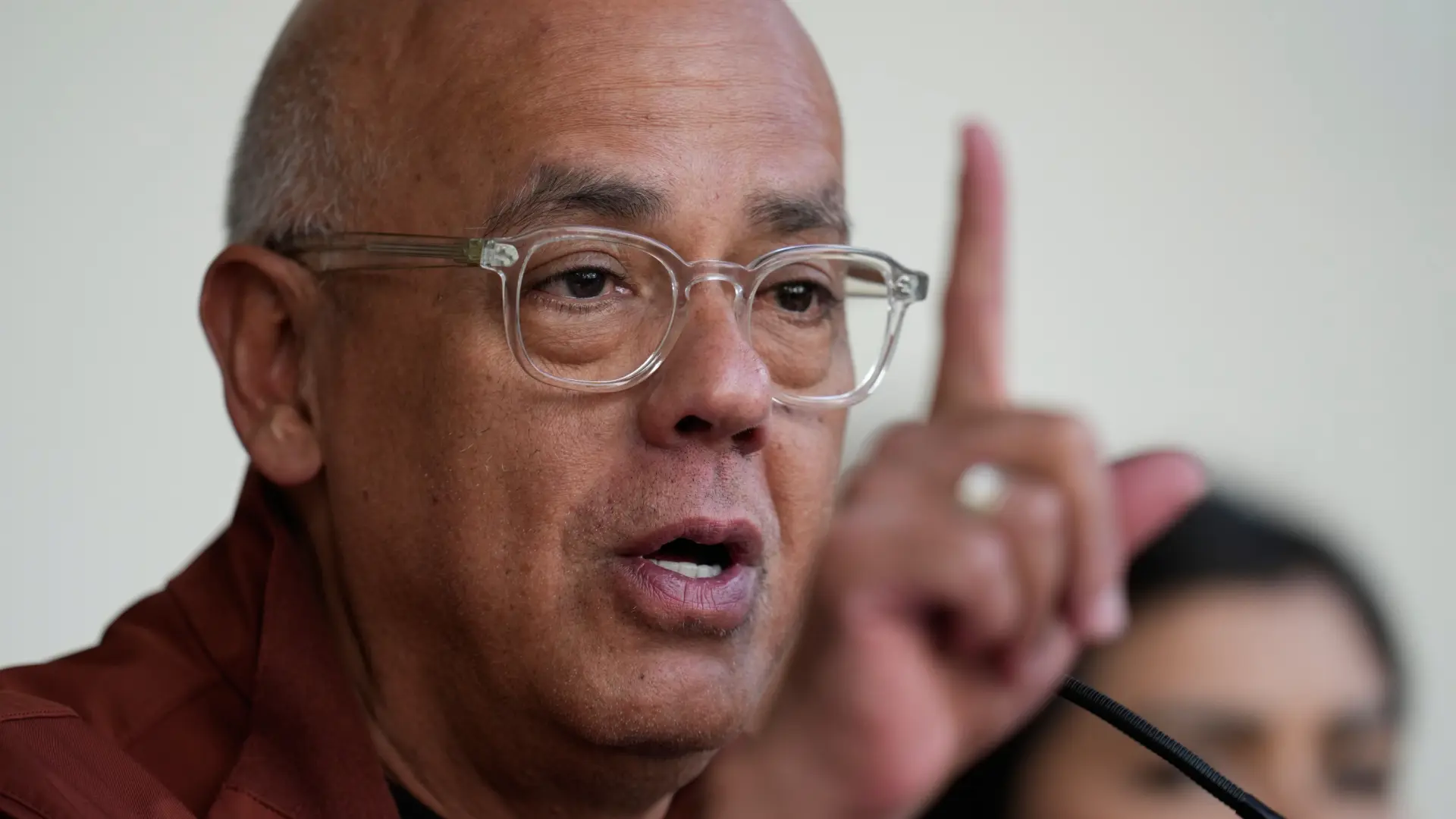 Jorge Rodríguez insta al chavismo a pedir perdón a los presos políticos tras aprobar en una primera votación la ley de amnistía