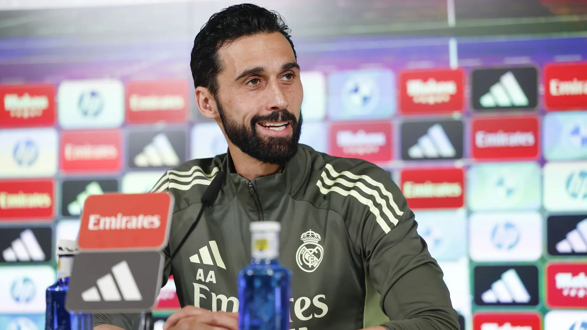 Álvaro Arbeloa despeja las dudas sobre el estado de Kylian Mbappé: «Ha entrenado bien y está disponible»