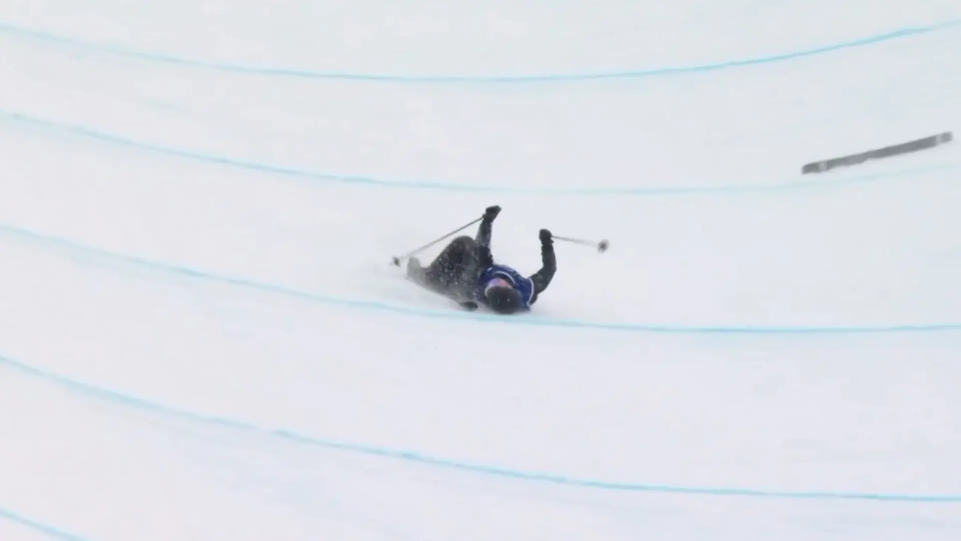 Terrible caída de Finley Melville, favorito al oro en halfpipe: retirado en camilla tras varios minutos inmóvil en el suelo