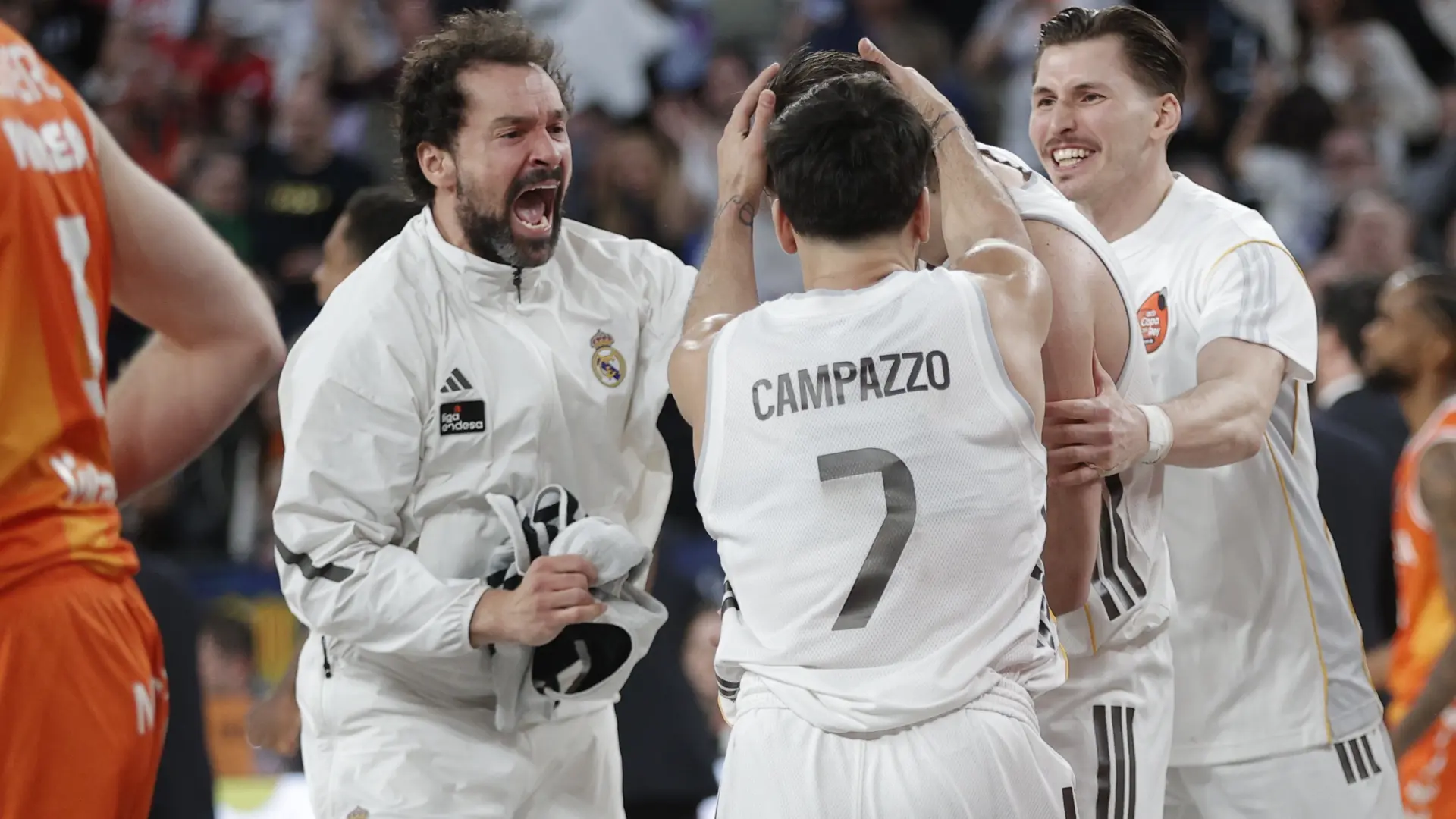 El Real Madrid, a la final de la Copa del Rey de baloncesto tras eliminar cruelmente al Valencia en su casa