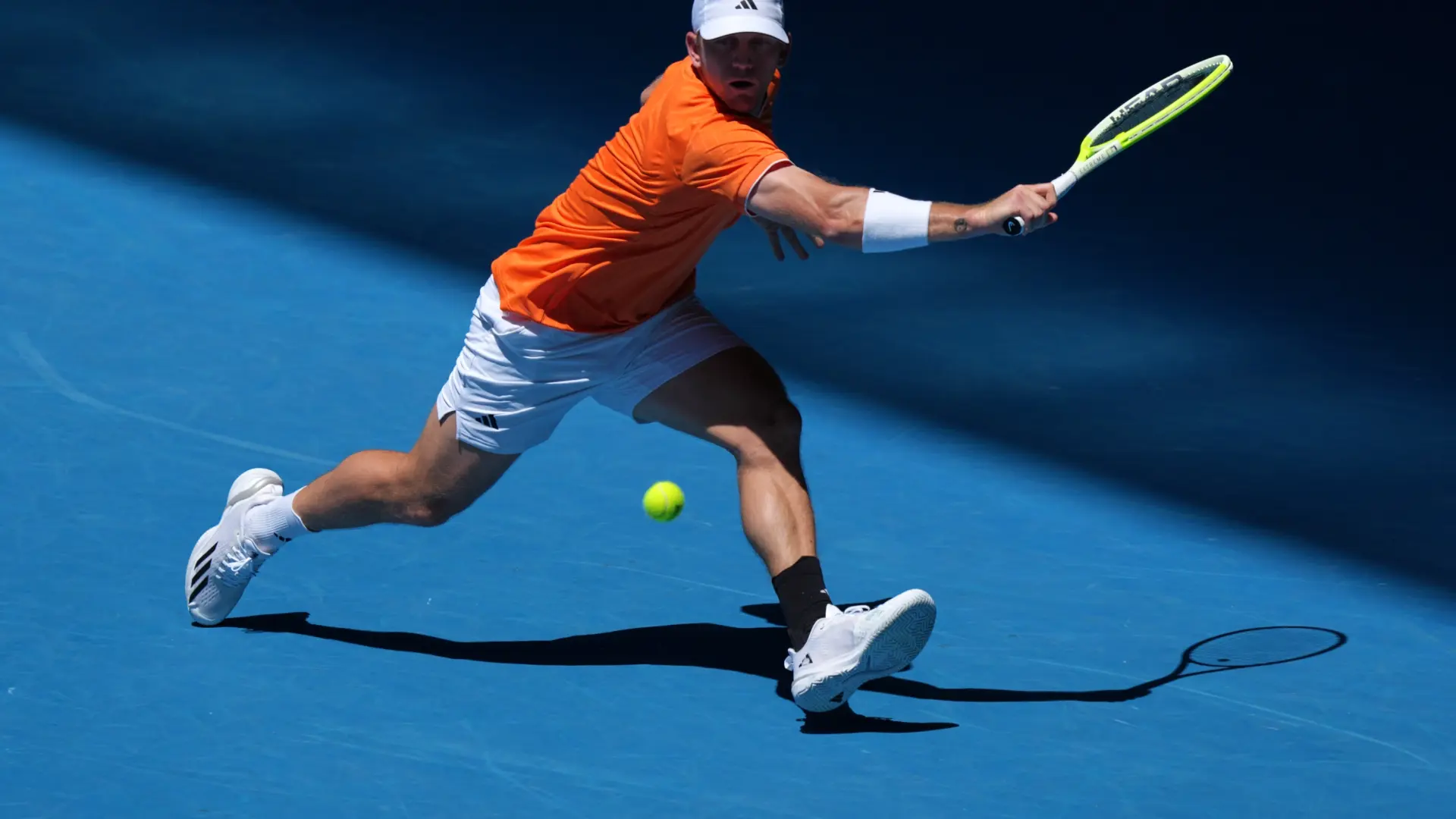 El español Davidovich supera al alemán Altmaier y avanza a octavos en Acapulco