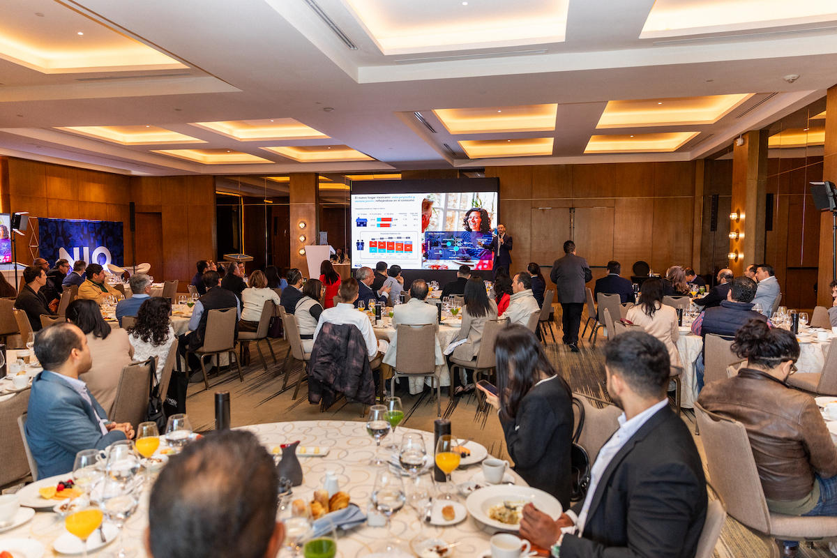 CDATA[
Grupo Eletrolar anunció la segunda edición de Electronics Home México . Del 15 al 17 de junio próximo , el Centro Banamex de la Ciudad de México reunirá a los principales fabricantes, mayoristas y distribuidores de sectores de electrónica de consumo, artículos para el hogar, tecnología de la información , telecomunicaciones , electrodomésticos y movilidad . En el evento de presentación, Carlos Clur , CEO y fundador de Grupo Eletrolar, señaló que la iniciativa busca reunir en un solo lugar a diversos canales de distribución nacionales, así como de América Latina.
![