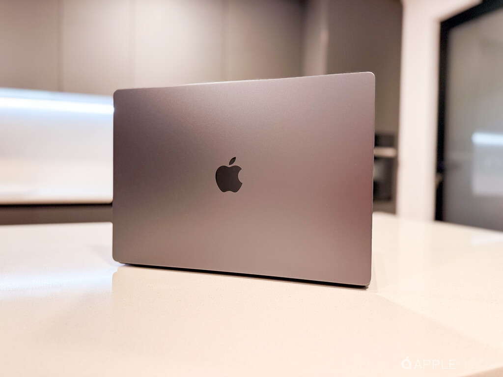 MacBook Pro M5 Max, análisis: Apple ya tiene su gran máquina para la IA local