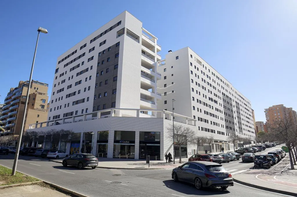 La jueza que investiga la polémica adjudicación de pisos protegidos en Alicante cita como testigos a tres responsables de Vivienda de la Generalitat