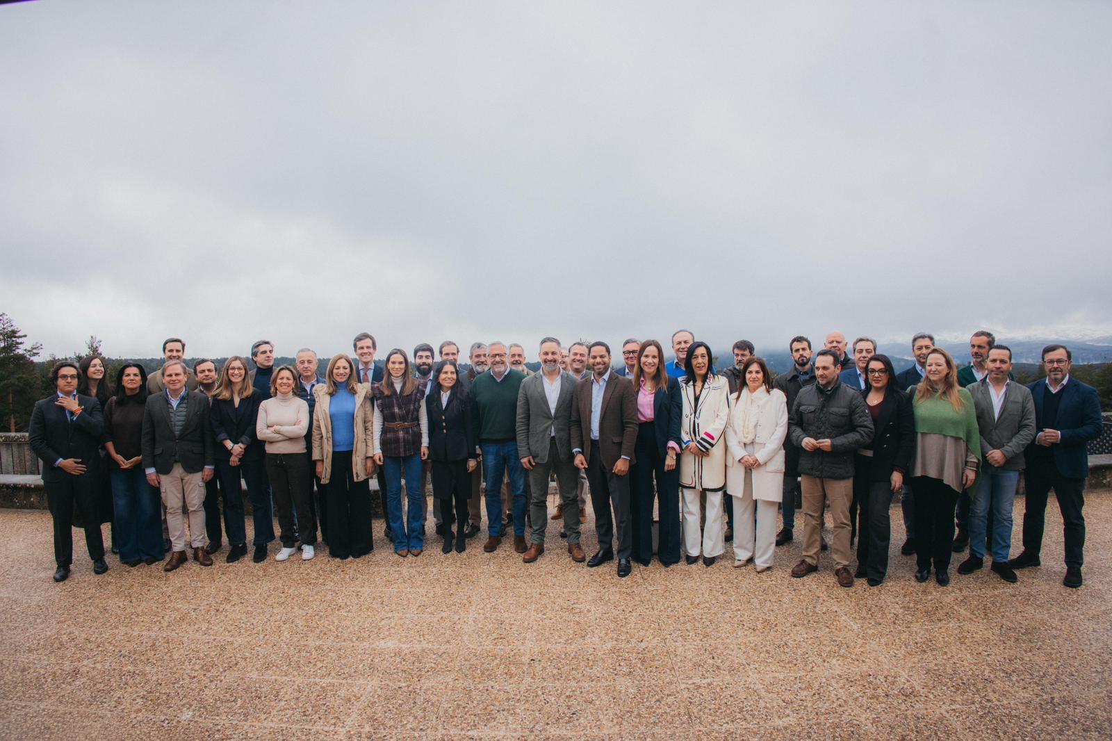 Los máximos dirigentes de Vox posan, el lunes, en el Parador de Gredos (Ávila)