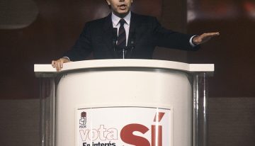 Así volteó el PSOE, hace hoy 40 años, el referéndum sobre la OTAN y las bases de la polémica ahora con Trump