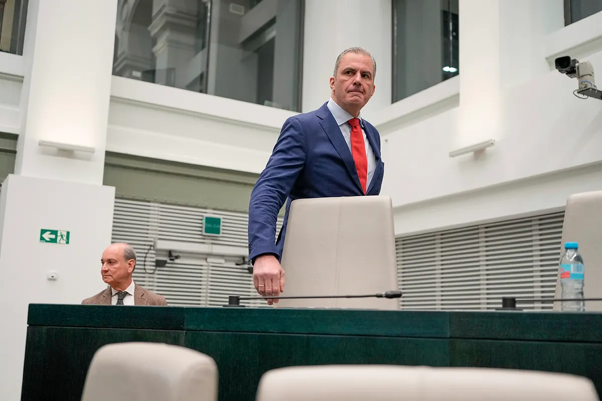 Vox expulsa a Ignacio Ansaldo, afiliado número 1 y afín a Ortega Smith