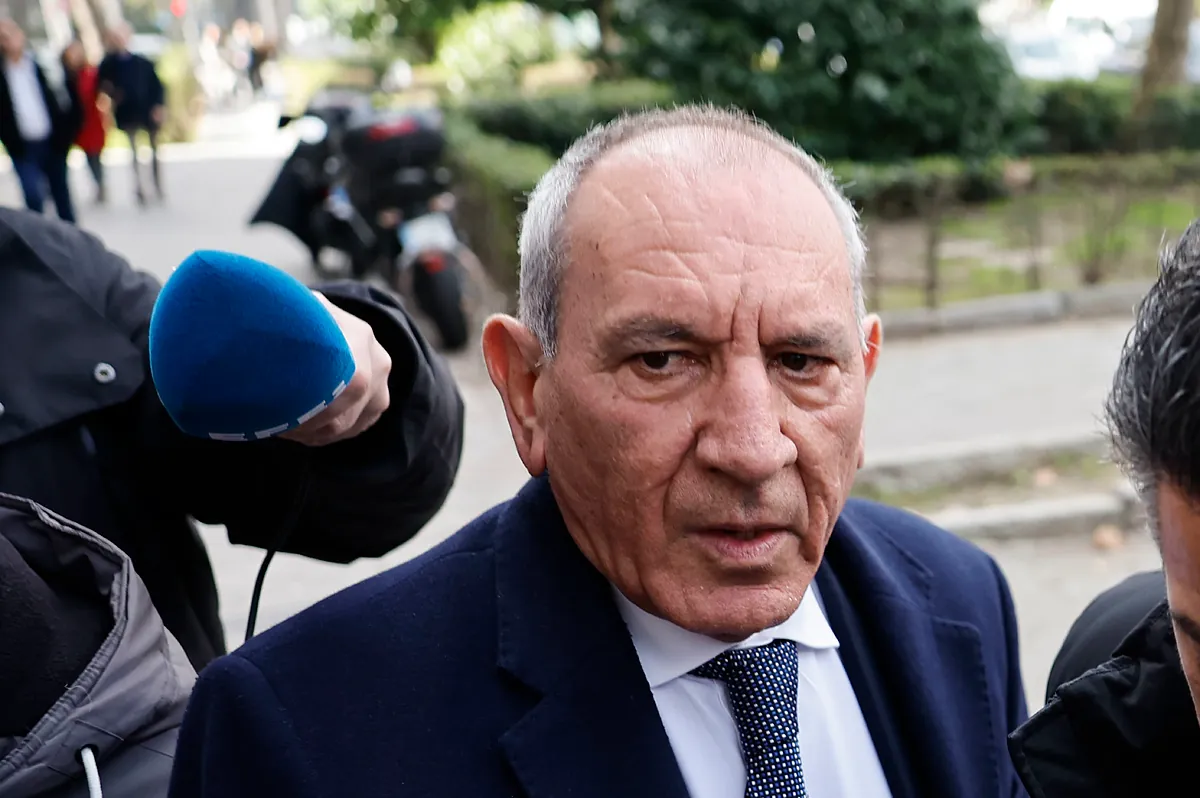 El ex jefe operativo de la Policía y la inspectora que le acusa de agresión sexual comparecen en el juzgado de Violencia sobre la Mujer