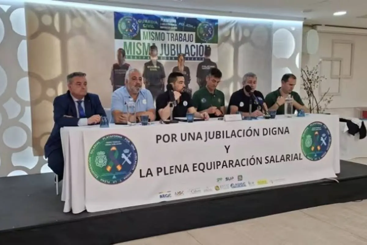 Policías y guardias civiles asistirán de uniforme a una misa en la Almudena para reclamar su jubilación anticipada