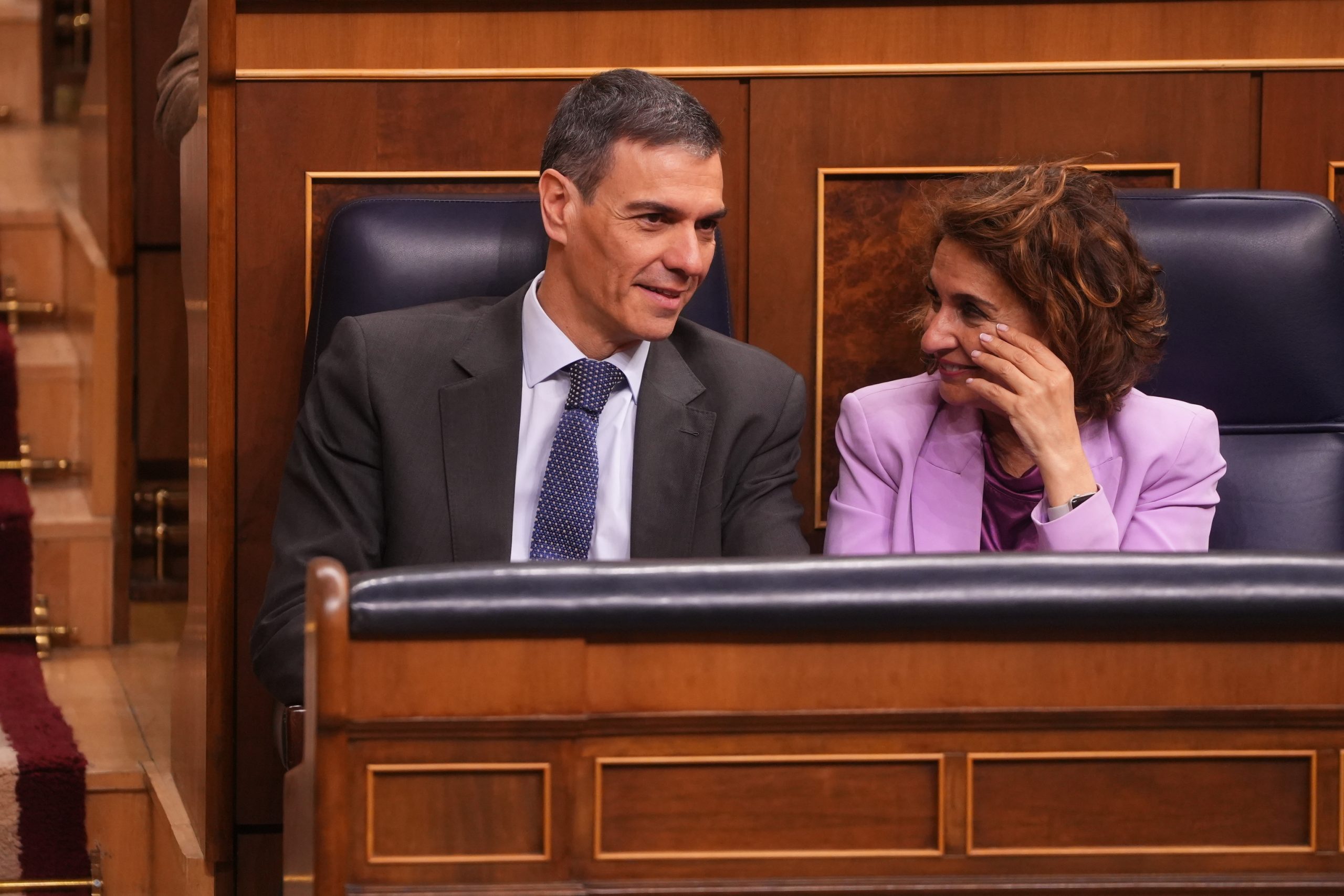 Sánchez y Montero conversan este jueves en el Congreso.