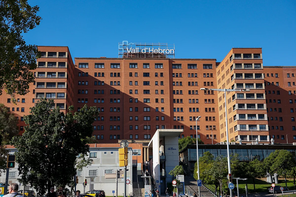 El bebé maltratado por sus padres pasó por un CAP y tres hospitales antes de ser derivado al Vall d'Hebron: así fue el periplo que Salut investiga