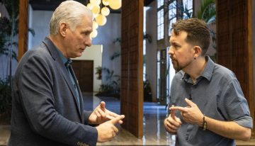 Pablo Iglesias se enrola en la estrategia propagandista del régimen cubano
